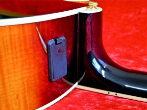 Yamaha CPX1000 – battery compartment