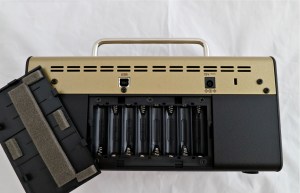 Yamaha THR5A – battery compartment
