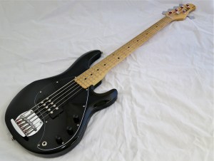 Sterling SUB Ray5 – beauty shot