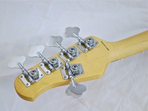 Sterling SUB Ray5 – tuners
