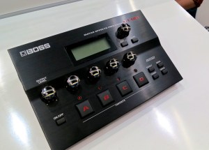 Boss GT-001 guitar multieffect