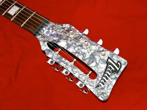 Italia Rimini 6 – headstock