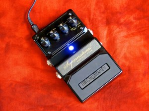 Digitech Hardwire Supernatural – angled w LED