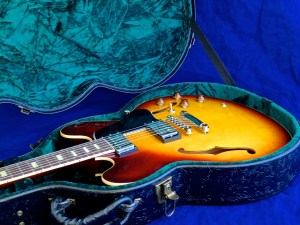 Tokai ES-162 – and case
