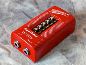 Hughes & Kettner Red Box 5 – angle right