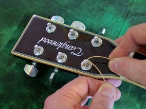 String change steel string – stringing 2