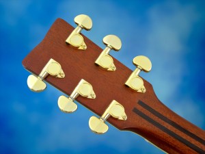 Yamaha LL66 ARE – tuners