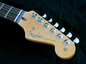 Fender Am Std Stratocaster HSS Shawbucker – headstock