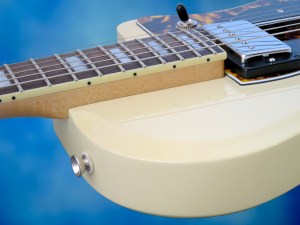 Rautia Guitars Dual Tone Style – neck pocket