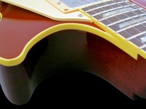 Tokai LS-160 – cutaway binding