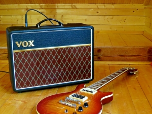 Vox AC10C1 – with guitar 1