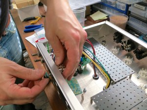 Bluetone Crossroad – mounting control pots 2