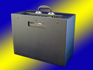 Vox AV15 – back angle