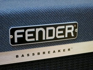 fender-bassbreaker-18_30-logo