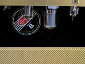 juketone-true-blood-valves-and-speaker